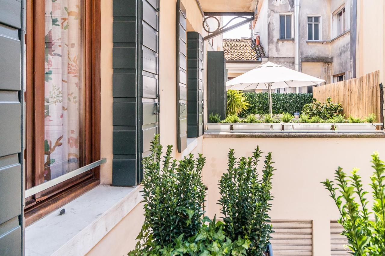 Camelia Home Suite Τρεβίζο Εξωτερικό φωτογραφία